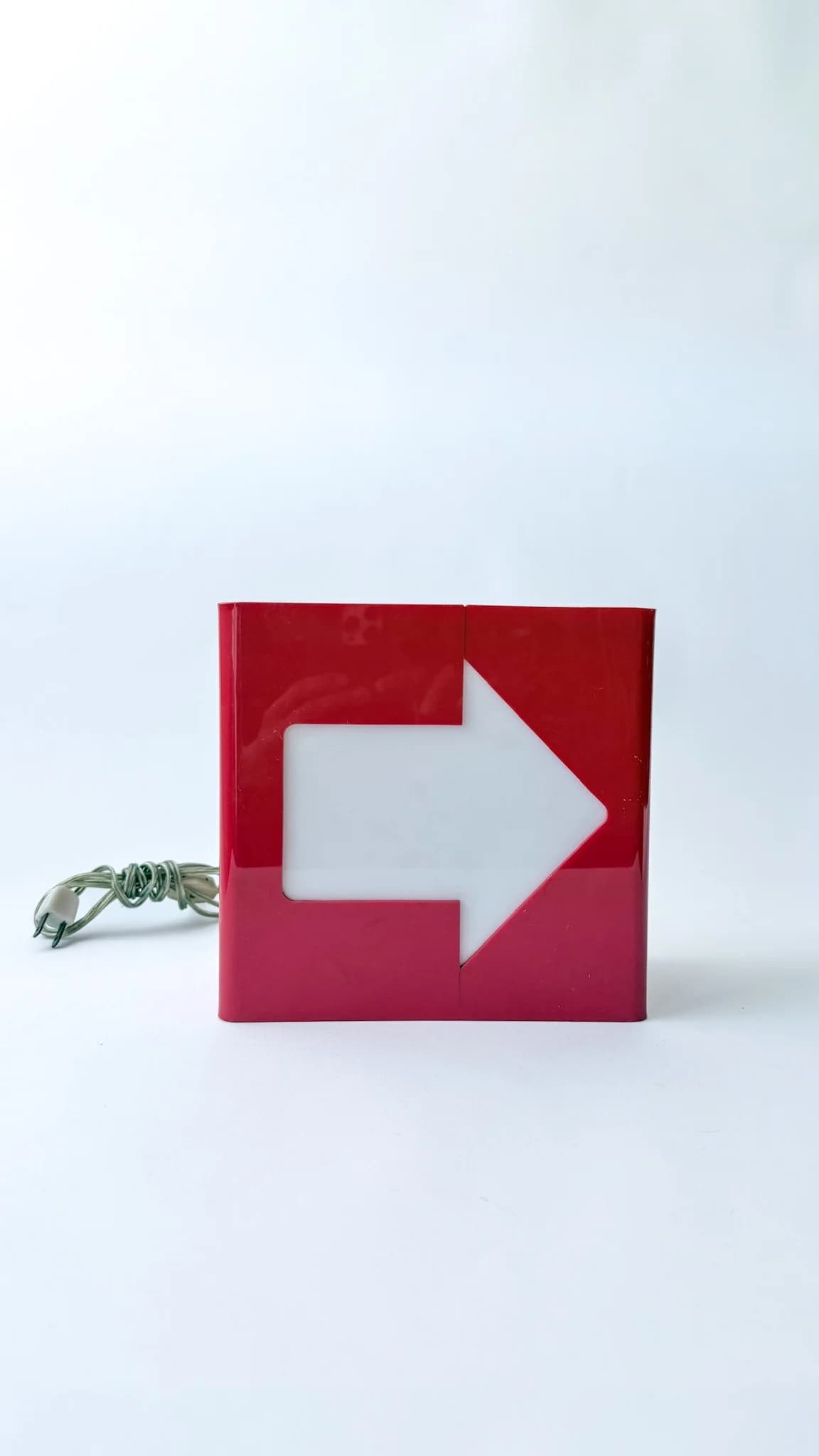 Red White Arrow Light