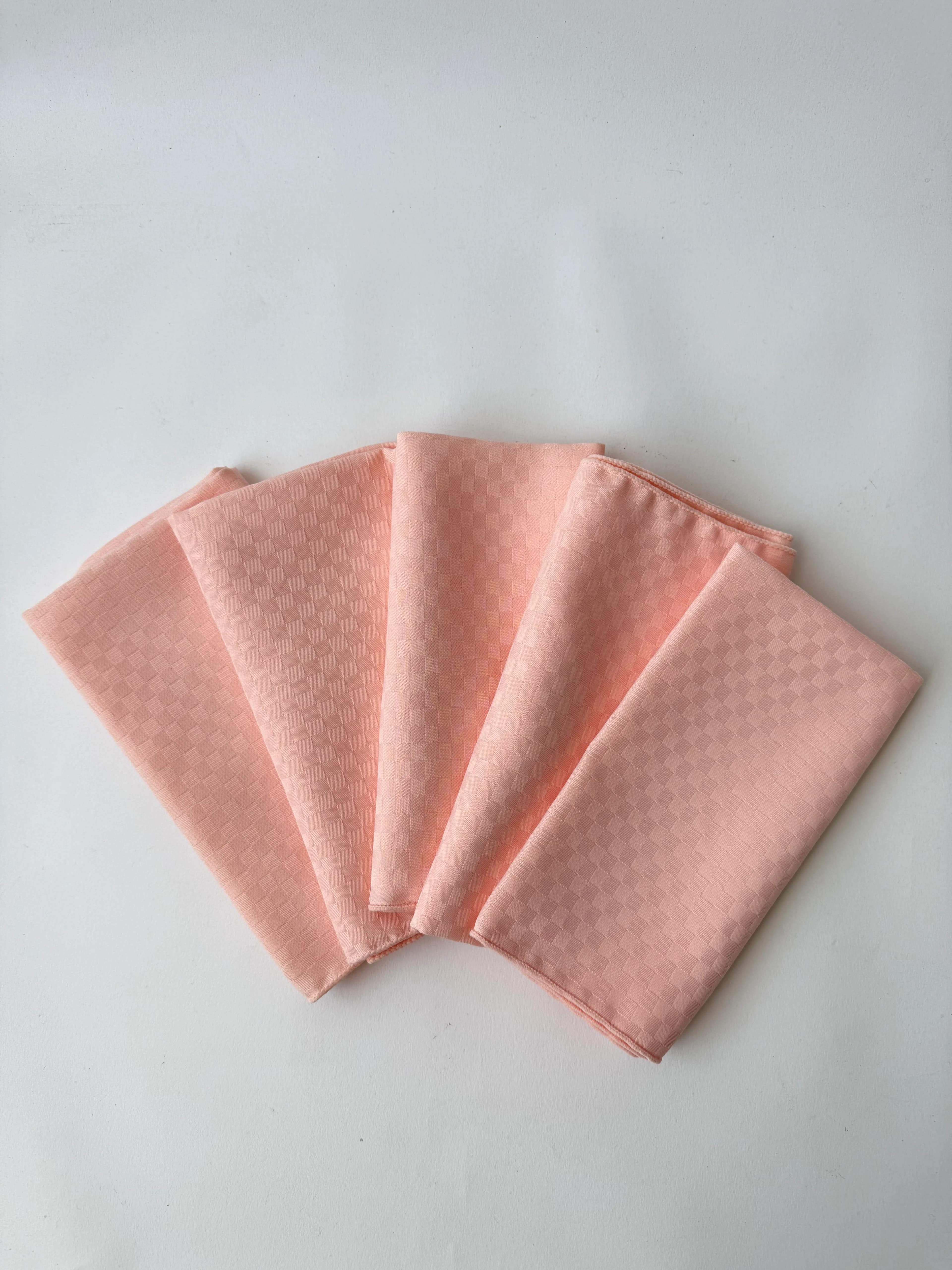 Set of 5 Light Pink Checkered Fabric Napkins