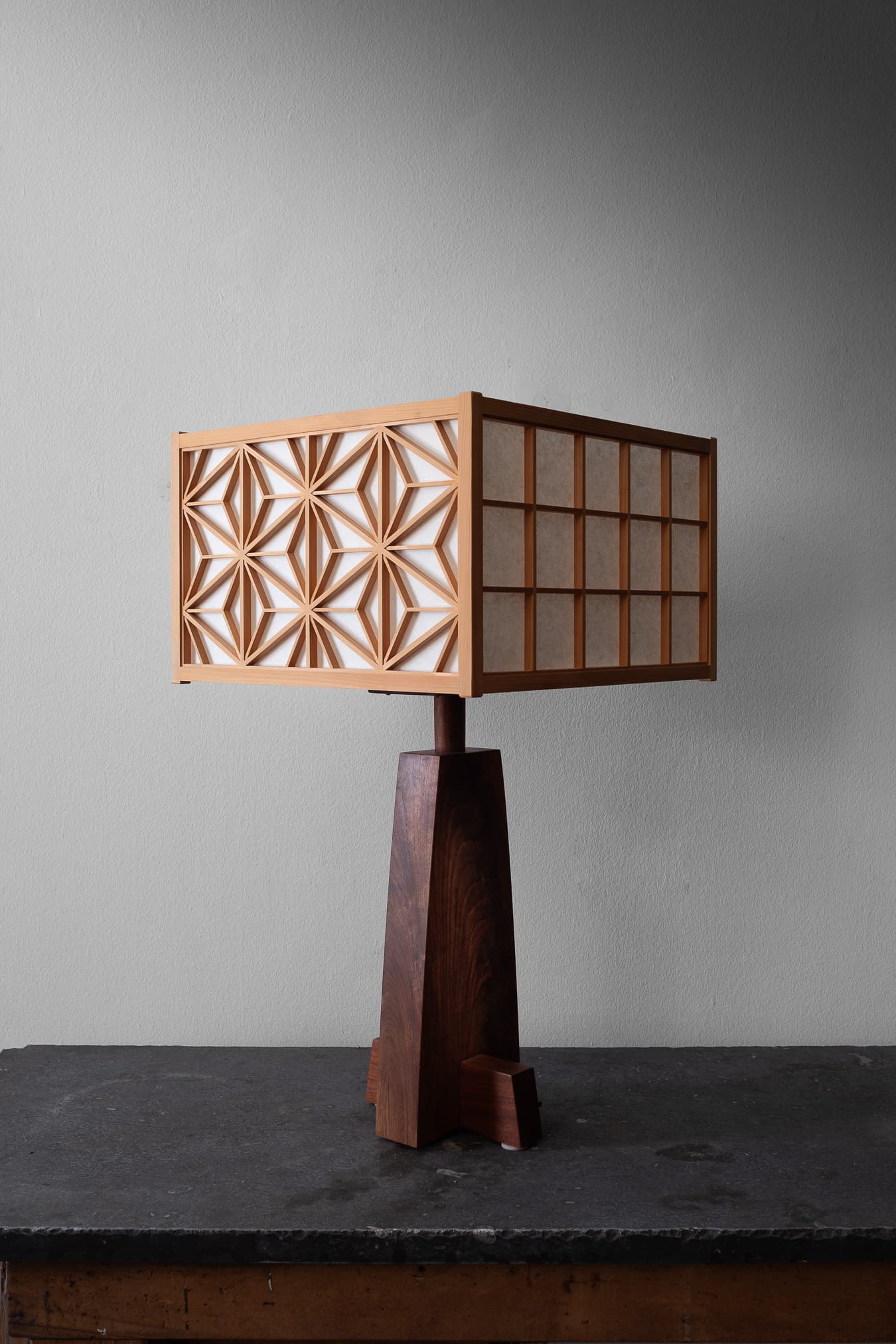 Asa-No-Ha Table Lamp