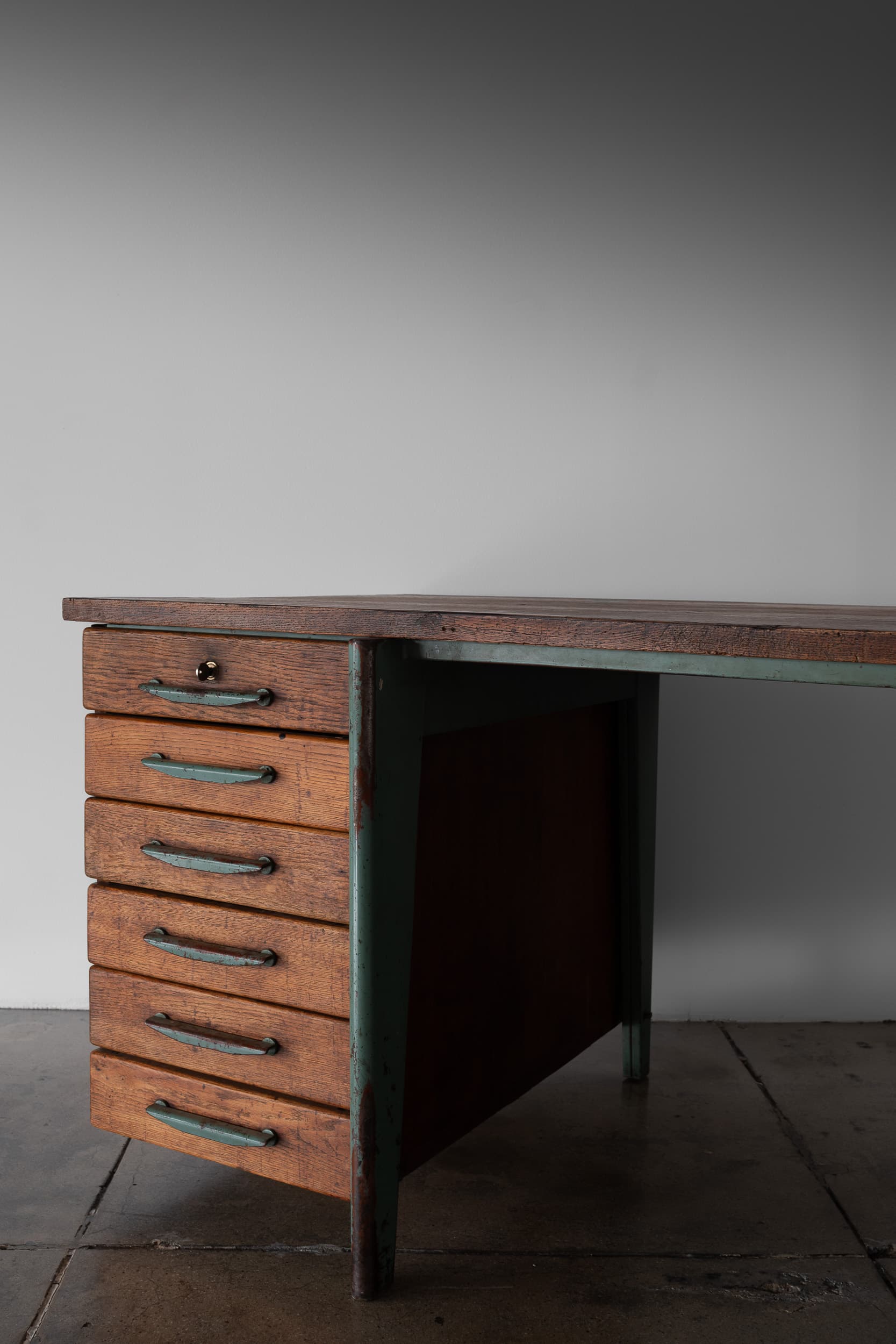 Standard Desk