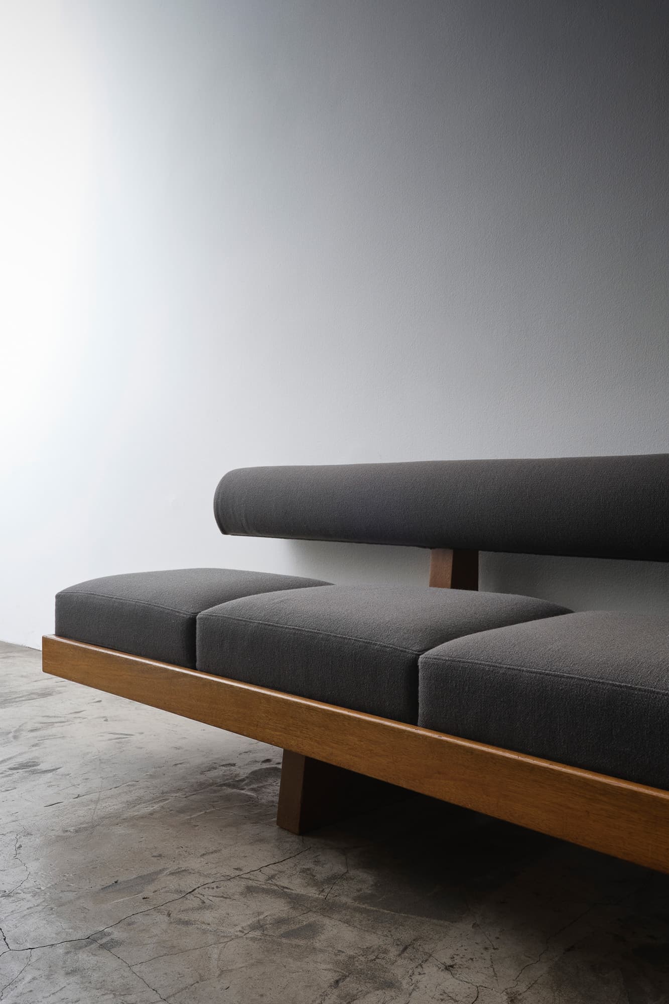 Sipo Cafeteria Bench