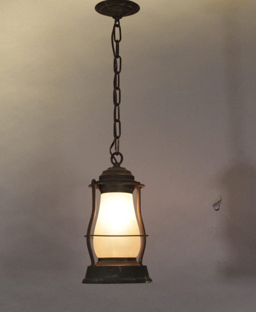 41735. 1920’s Lantern Rancho Style