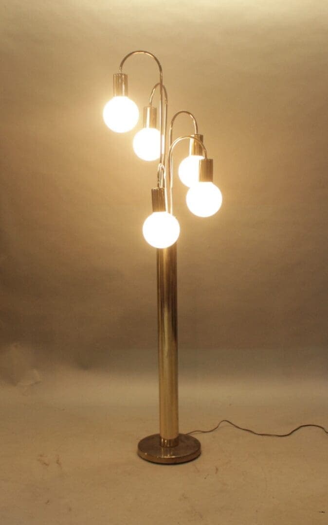 43127. Mid Century Floor Lamp With Four Light
