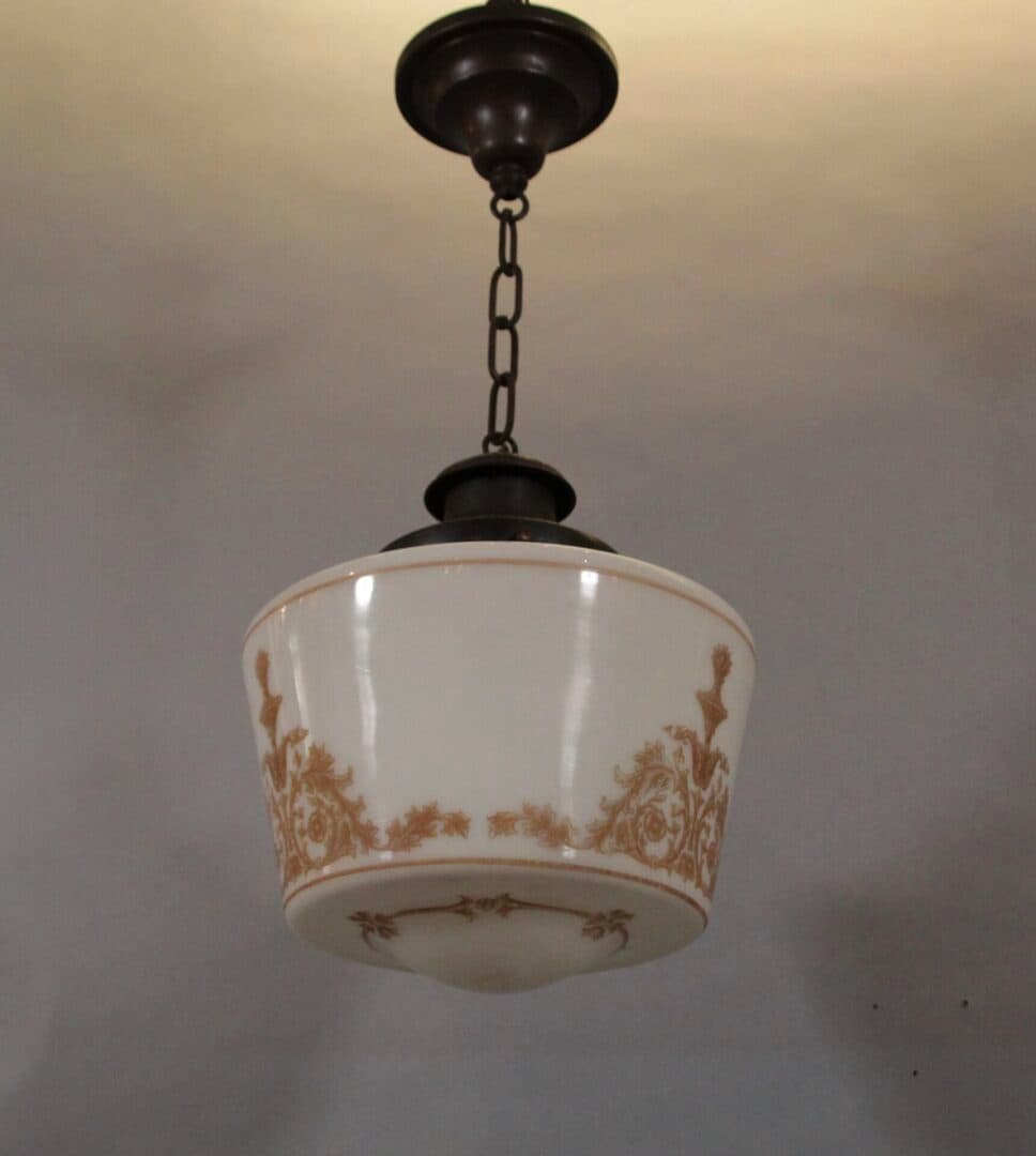 43509. Lovely 1920’s Pendant With Stencil Motif