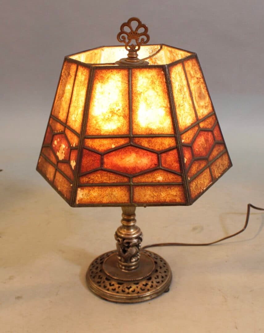 43597. Small Table Lamp Attributed To Oscar Bach