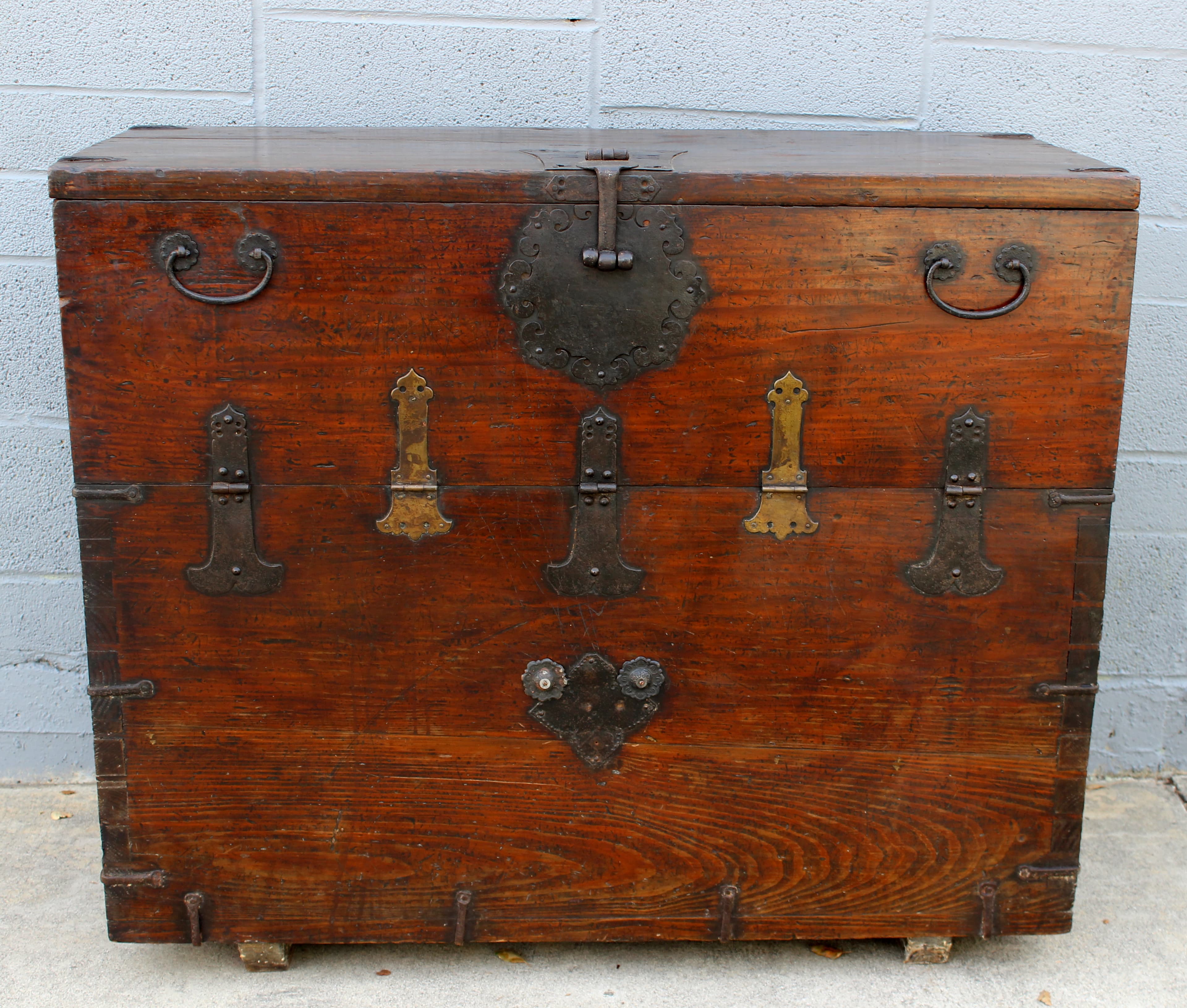Antique Tansu Chest