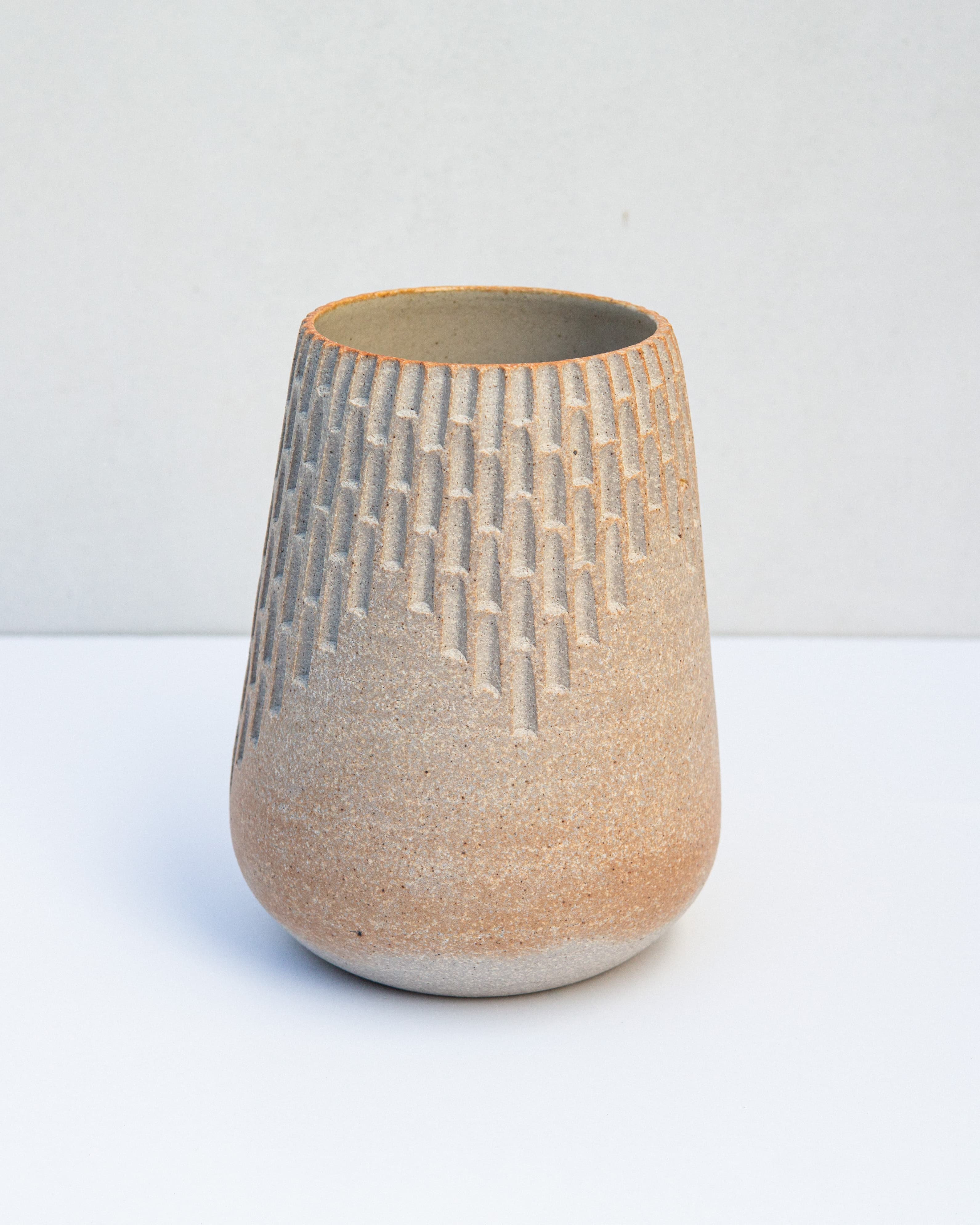 Cream Sculpo Vase