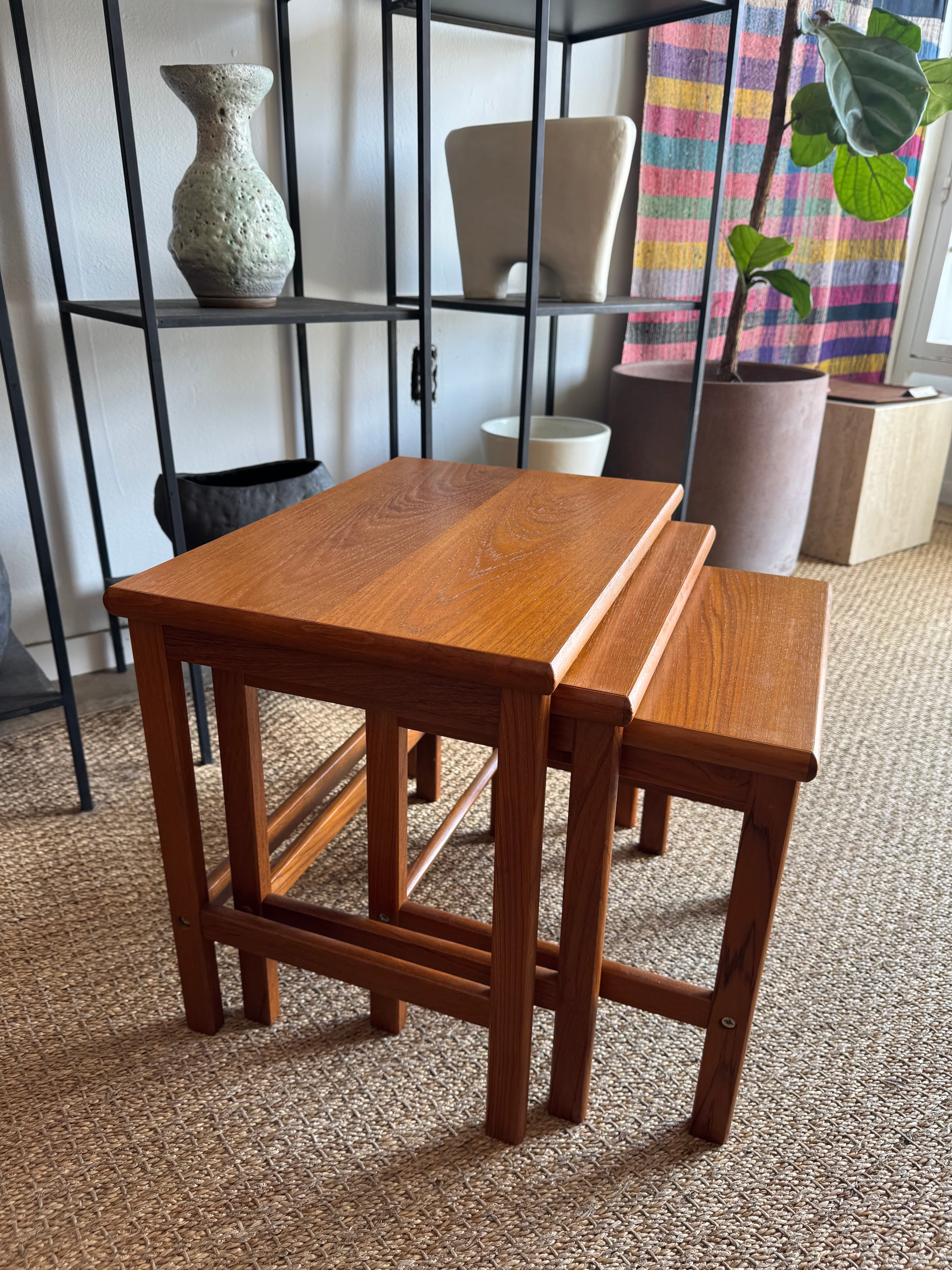MCM Nesting Tables