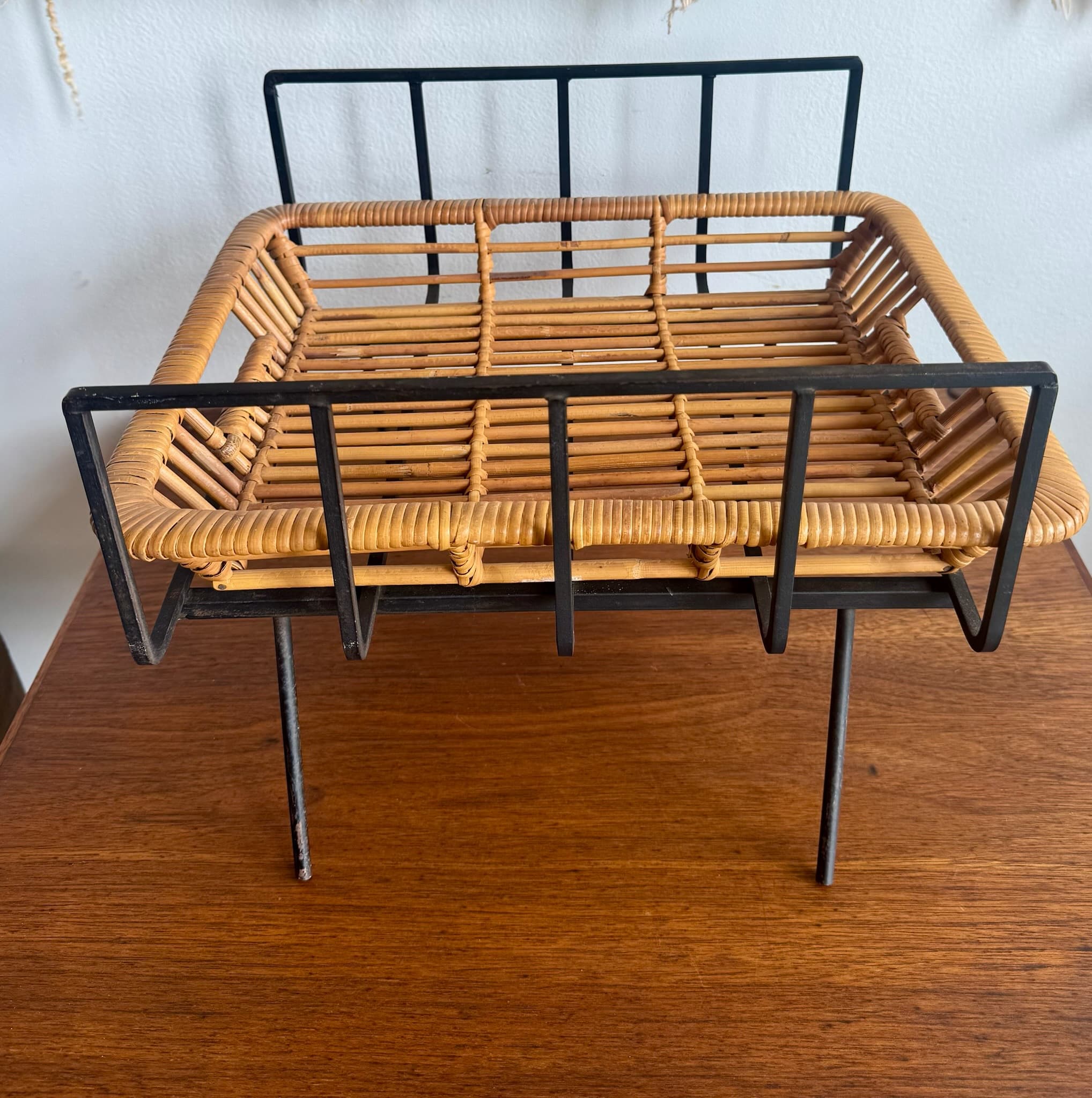 MCM Wicker/Iron Magazine Tray