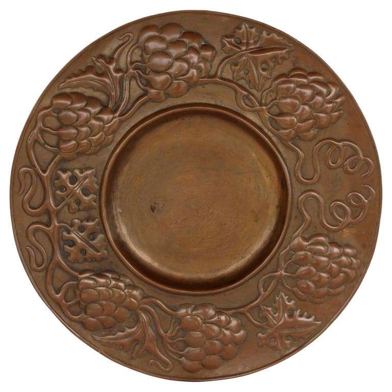 Arts and Crafts Copper Grape Tray (circa 1940s) | Ventura