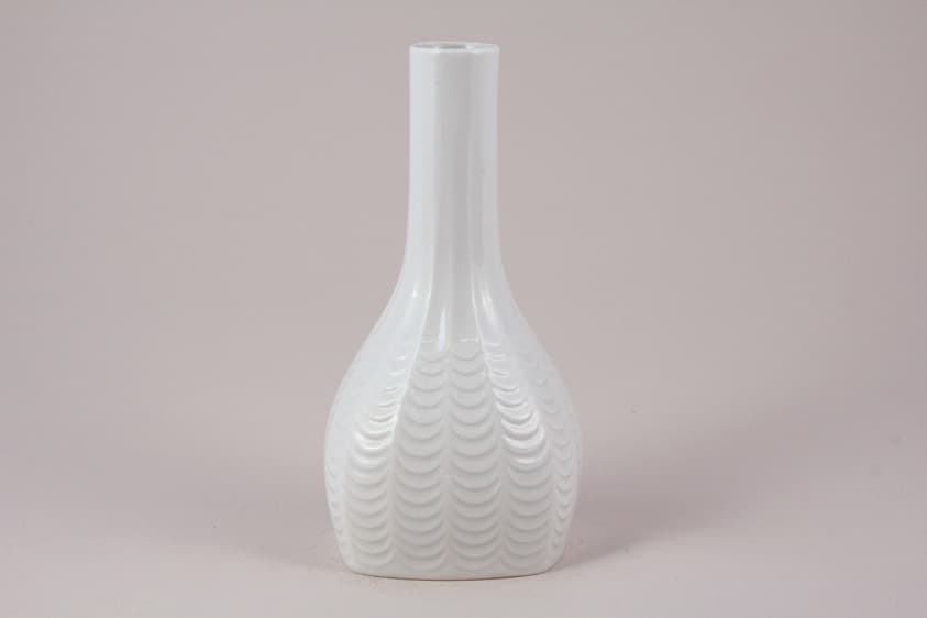 WHITE CERAMIC 692