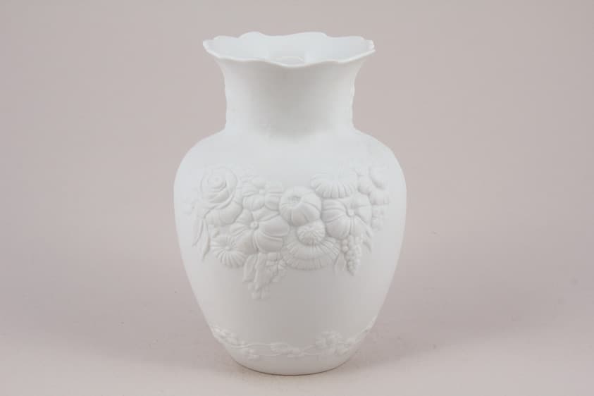 WHITE CERAMIC 744