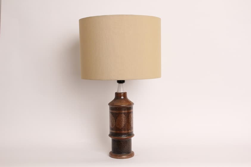 TABLE LAMP 210