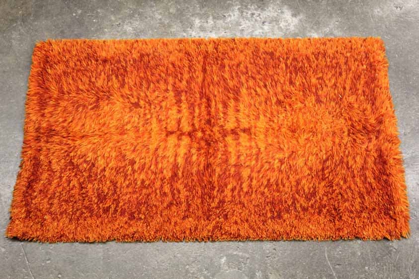 RUG 323