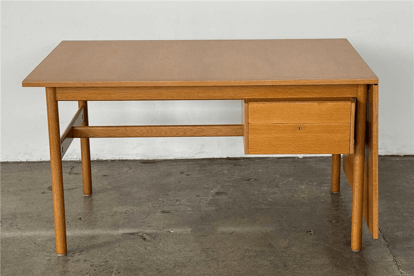 desk 4244