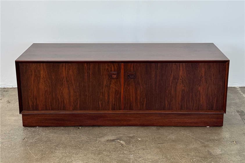 sideboard 5158