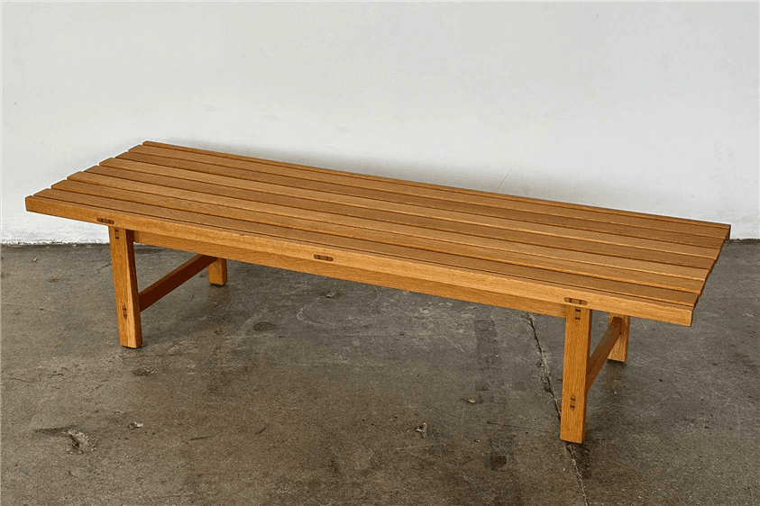 coffee table 1330