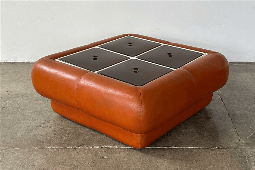 coffee table 1484