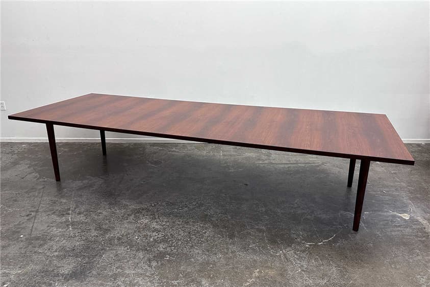 DINING TABLE 923