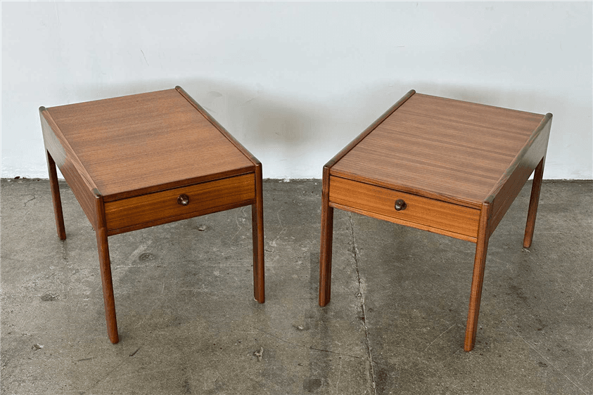 end table 1425