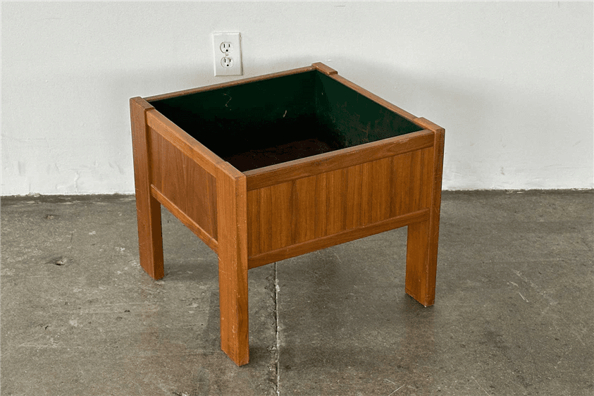 end table 1443