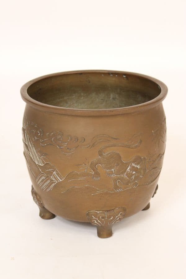 Asian bronze planter