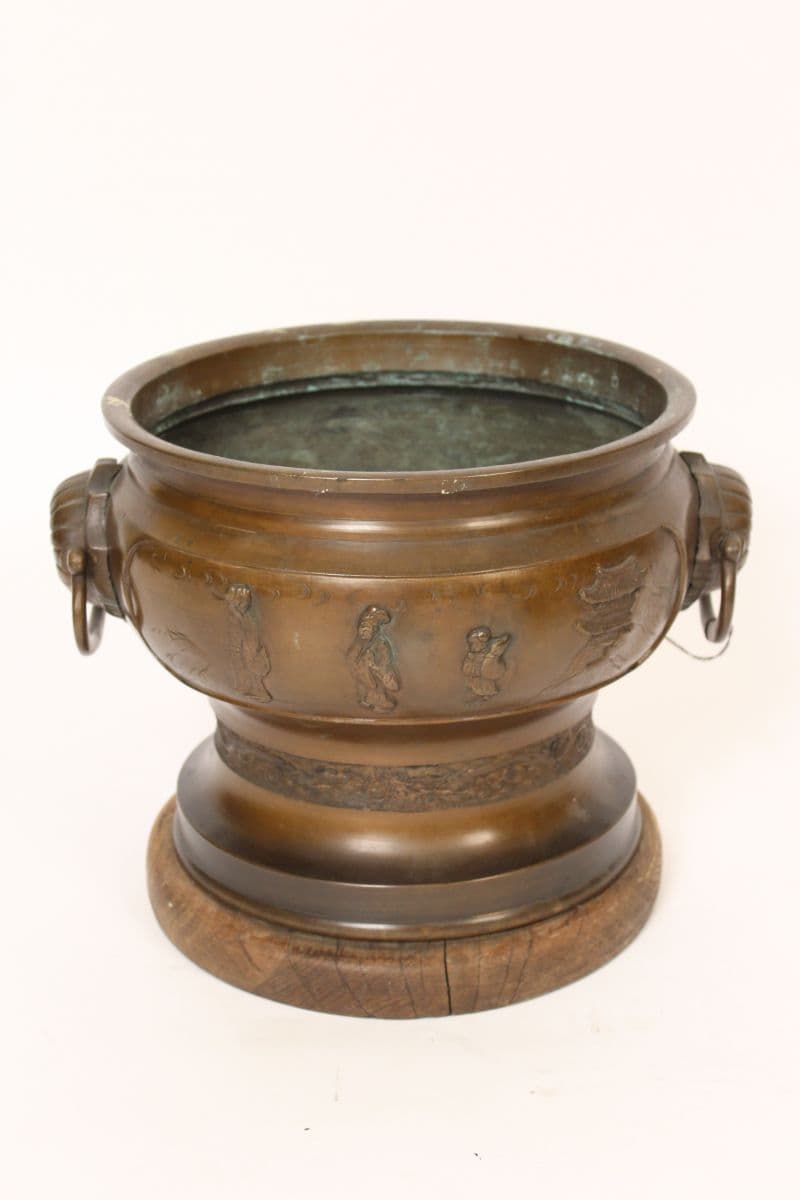 Asian bronze planter