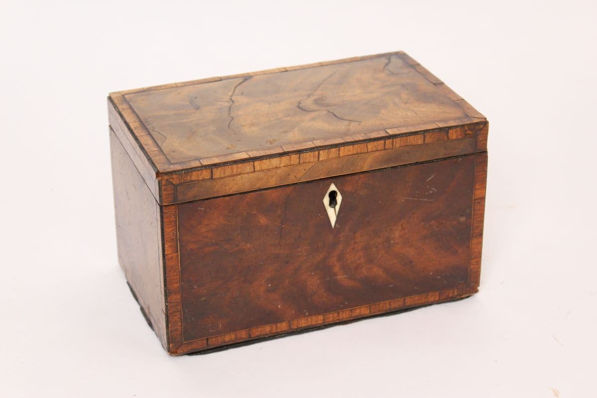 George III mahogany tea caddy