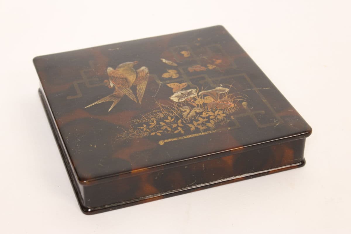 Chinese lacquer box