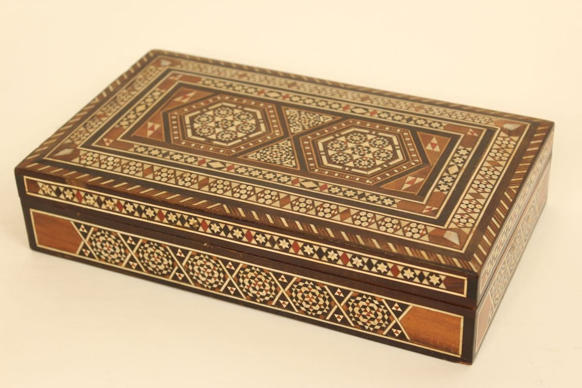 Middle Eastern bone inlaid trinket box