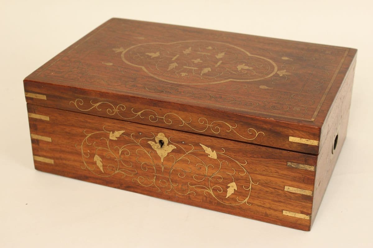Rosewood vanity box with brass inlay
