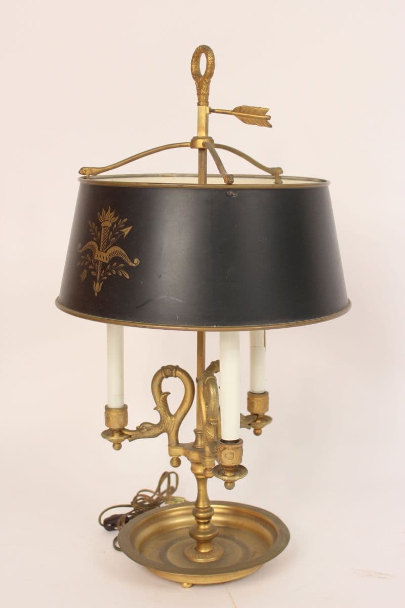 Neo classical style bouillotte lamp