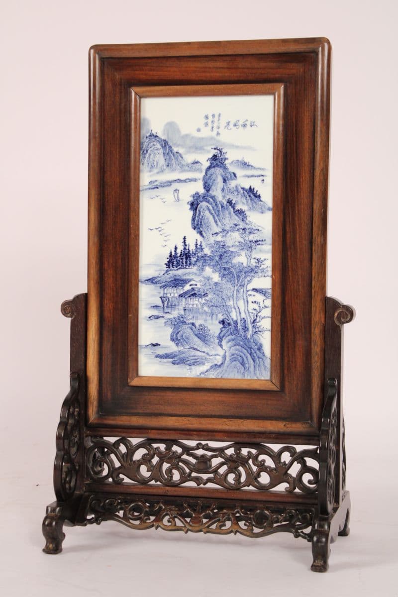 Chinese Blue and White Table Top Screen