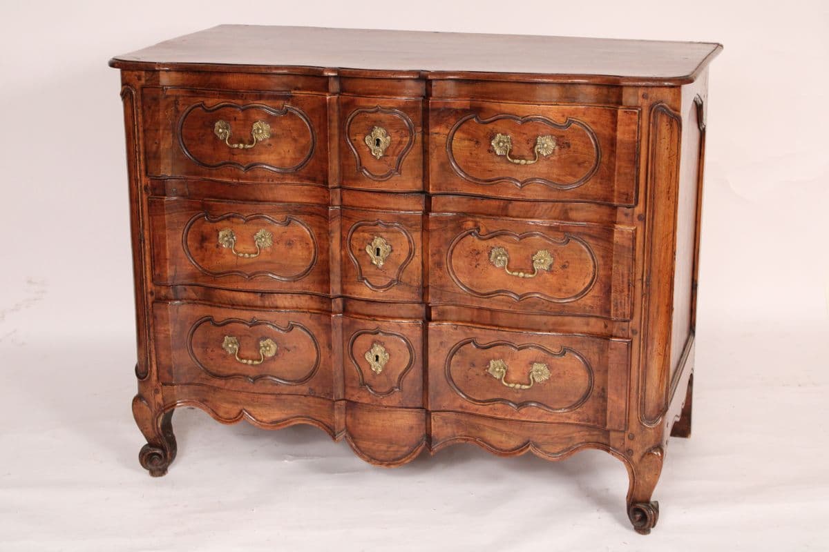 Louis XV Provincial Walnut Chest of Drawers