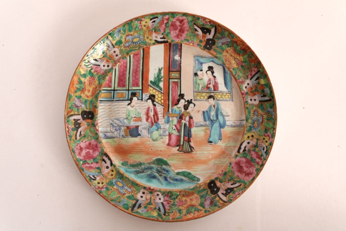 19th Century Chinese Export Mandarin Pattern Plate