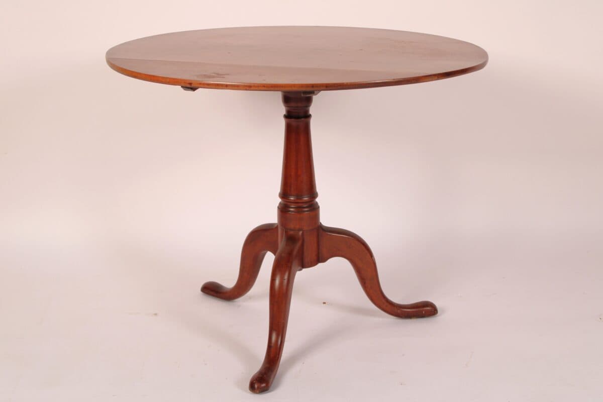 18th Century George III Mahogany Tilt Top Table