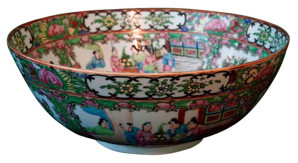 Sold - Chinese Rose Medallion Bowl - Rubbish Interiors Inc.