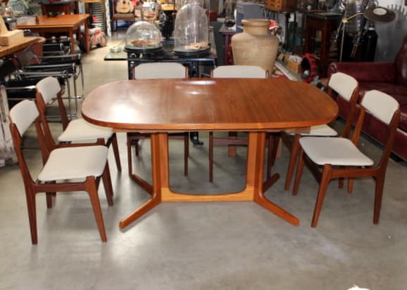 Mid CenturyDining Table with 6 Chairs