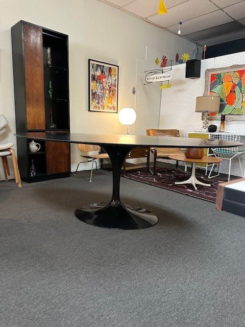 Saarinen Dining Table