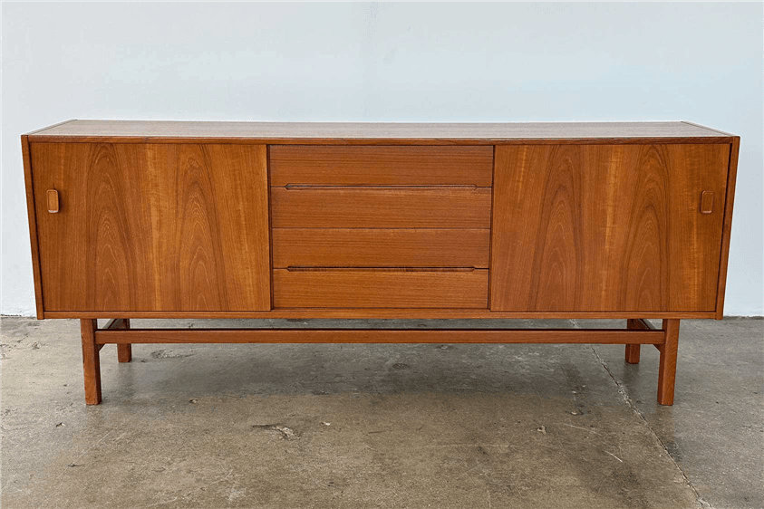 sideboard 5238